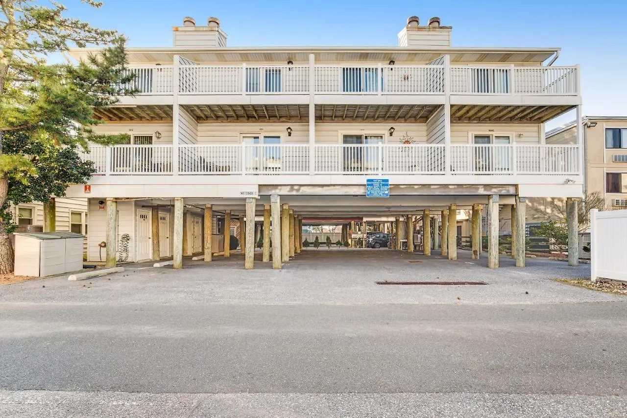 Oceanblock 61st C102 Hotel
