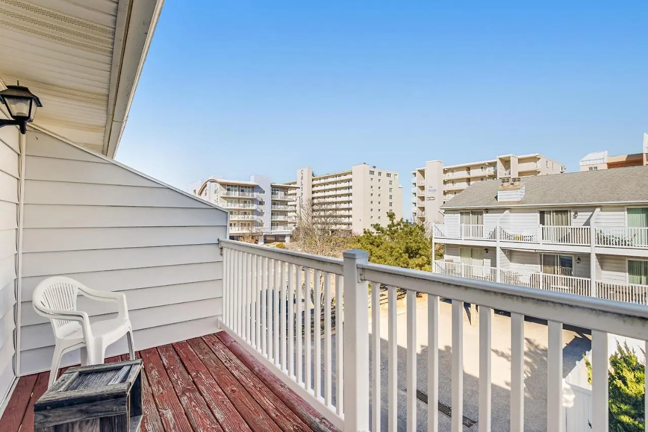 Oceanblock 61st C102 Hotel *