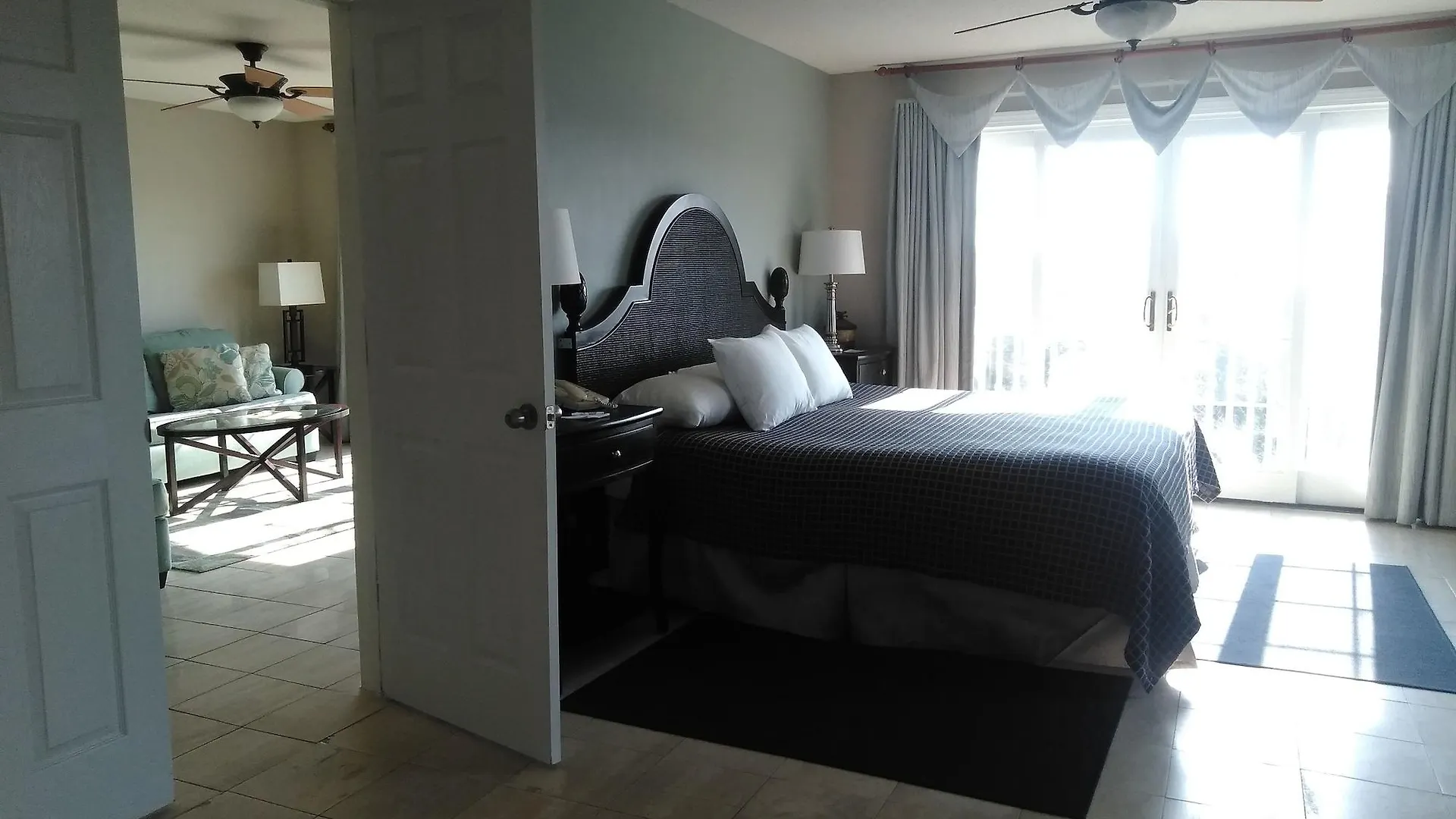 Coconut Malorie Hotel, Ascend Collection Hotel