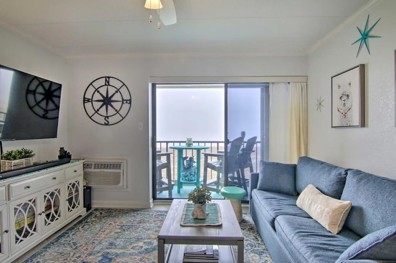 Retreat With Balcony On Ocean Beach!