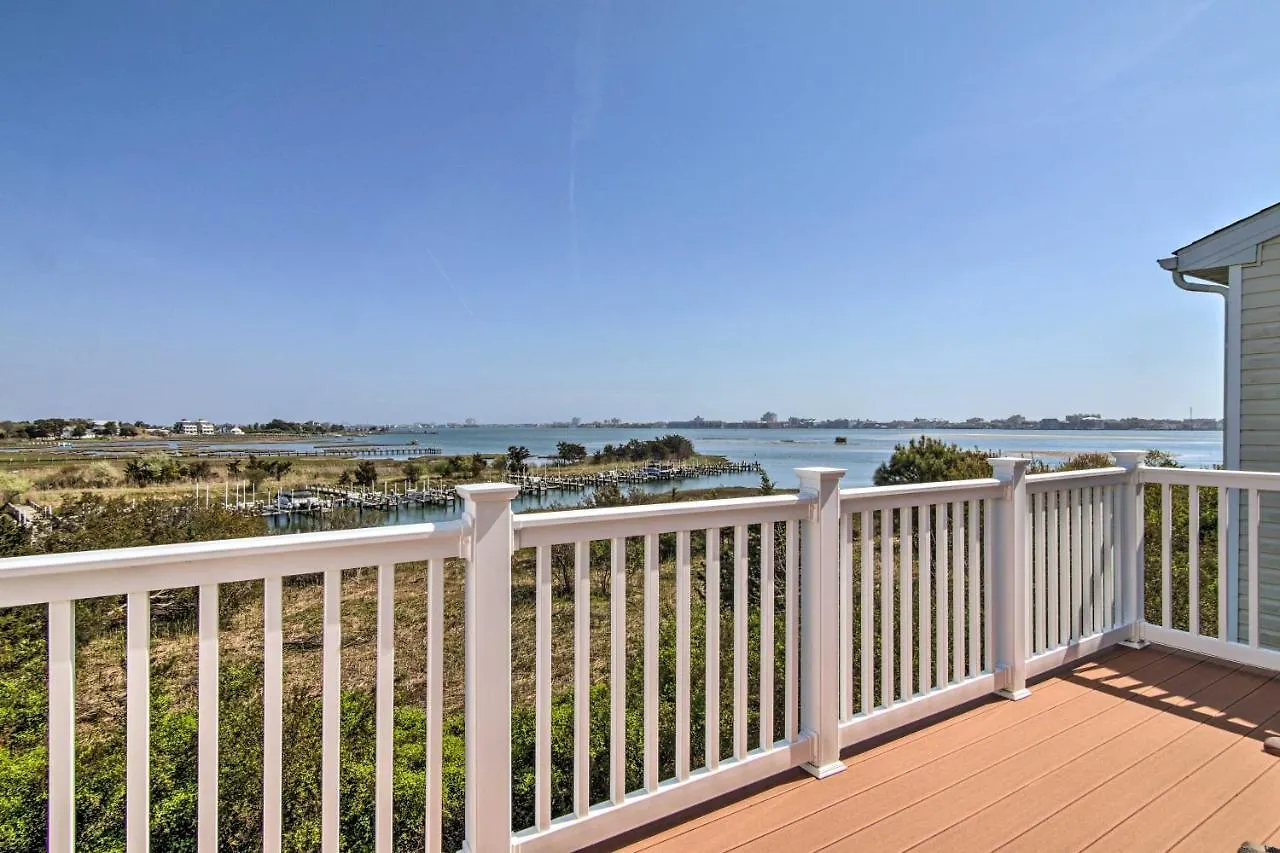 Ocean Boat Slip, Bay View And Pool Access Holiday home