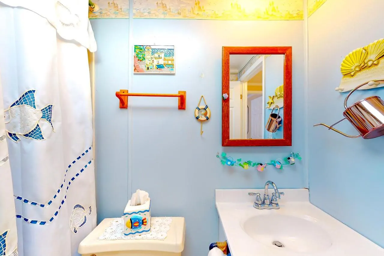 Montego Bay - 197 Pine Tree Road Holiday home *