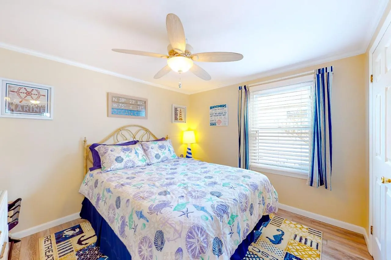 Montego Bay - 197 Pine Tree Road Holiday home