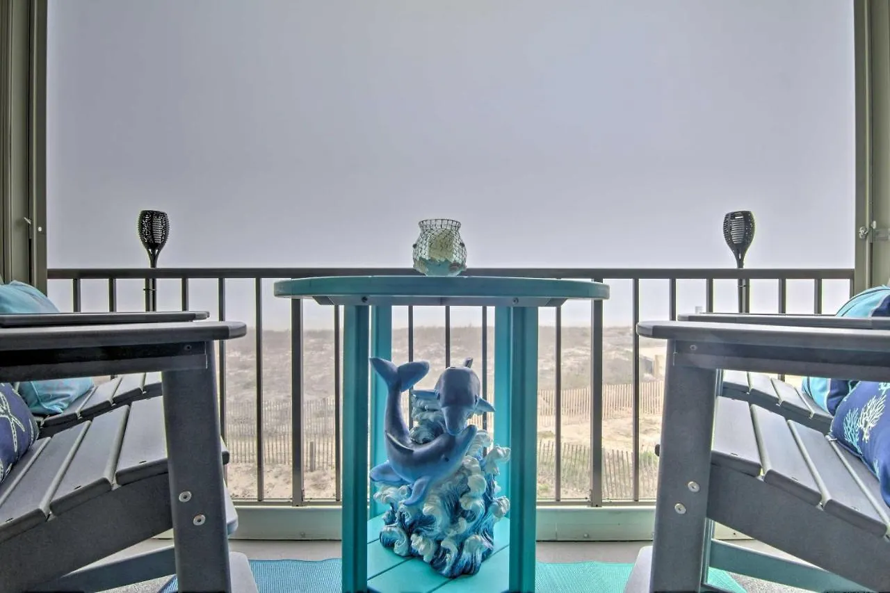 Retreat With Balcony On Ocean Beach! Apartment *