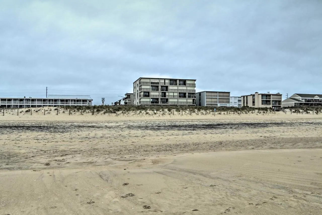 Retreat With Balcony On Ocean Beach! *