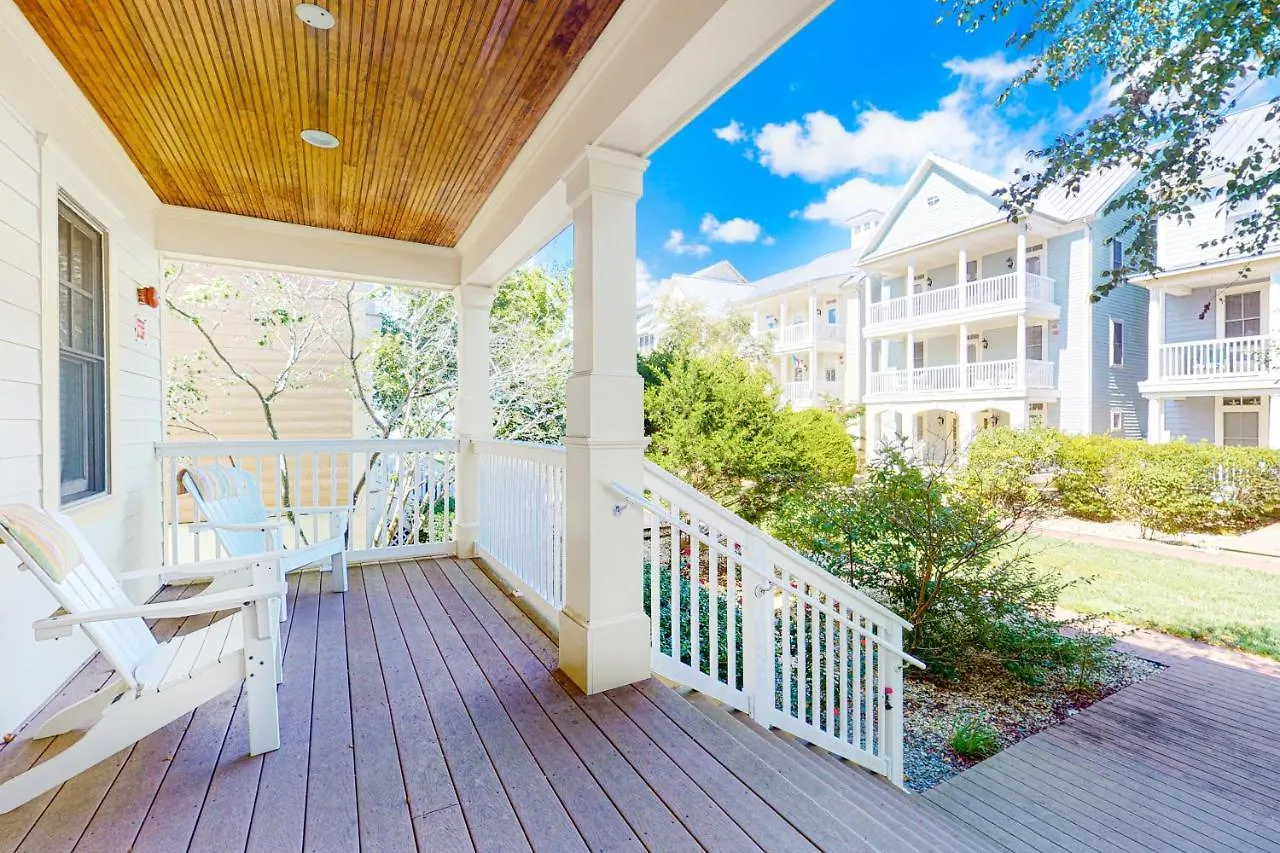 Sunset Island - Beachside Mews 1 & 2 *