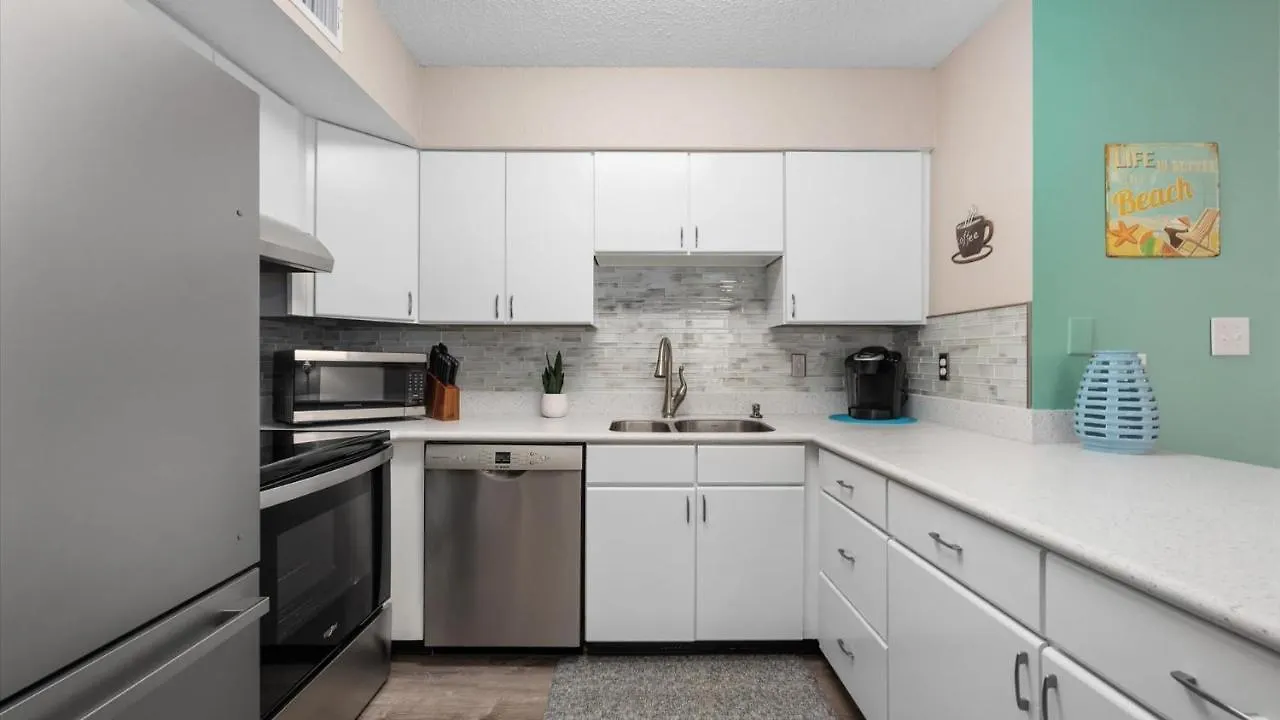 Holiday home Cozy Oceanside 1 Bed, Pool, Beach Gear, Near Beach