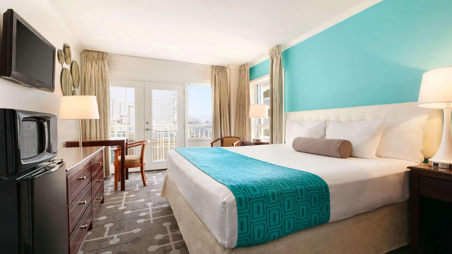 מלון Howard Johnson Plaza By Wyndham Ocean Oceanfront אושן סיטי