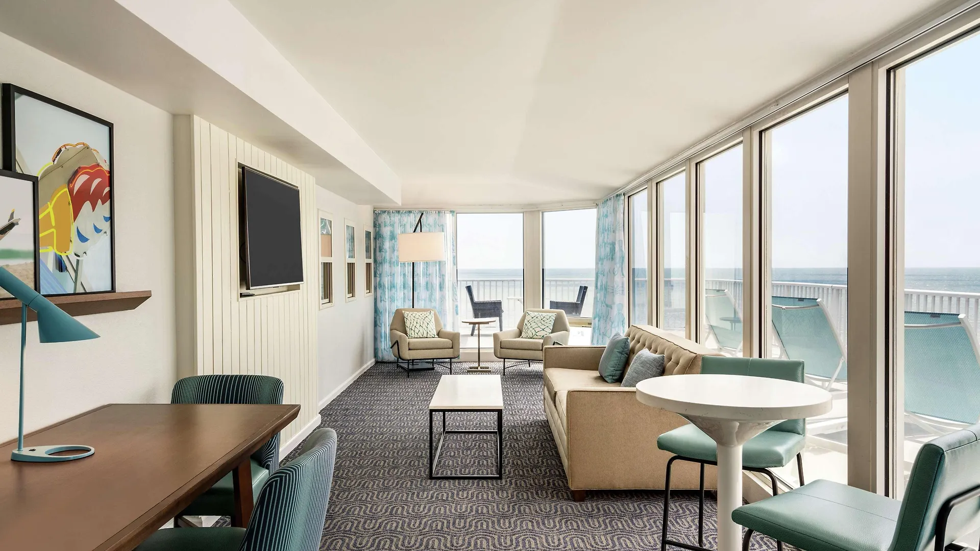 Ξενοδοχείο Doubletree By Hilton Ocean Oceanfront 4*