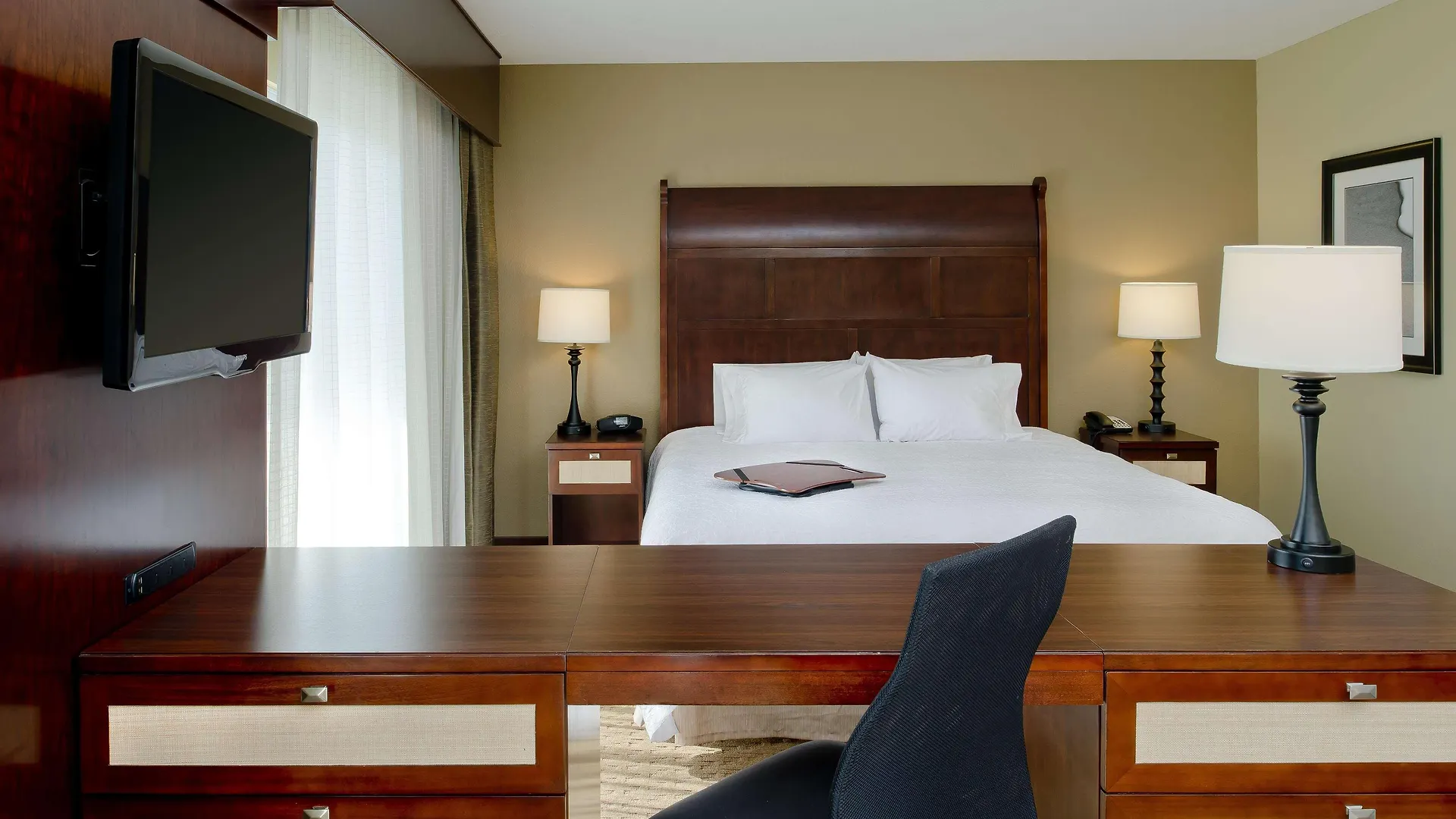 Hampton & Ocean Bayfront-convention Center Hotel 3*