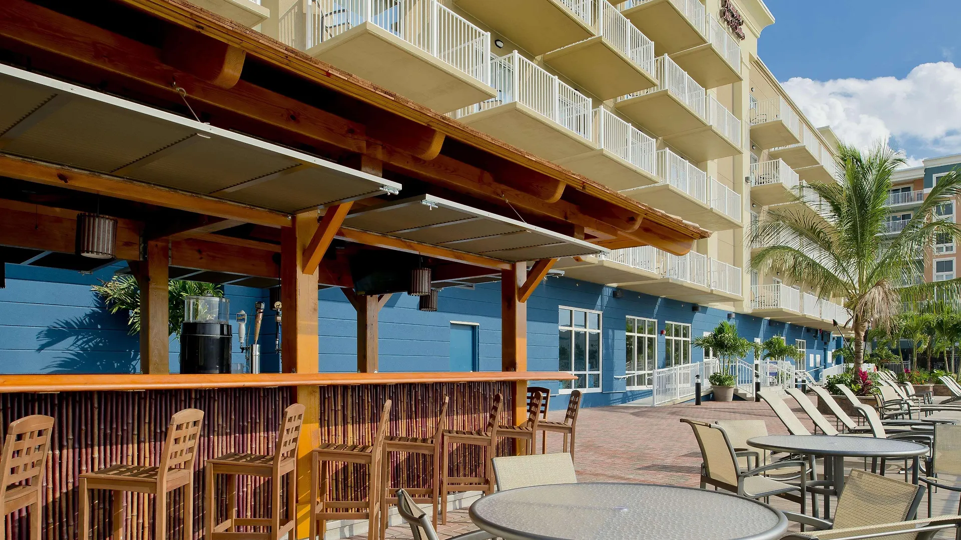 Hotel Hampton & Ocean Bayfront-convention Center 3*