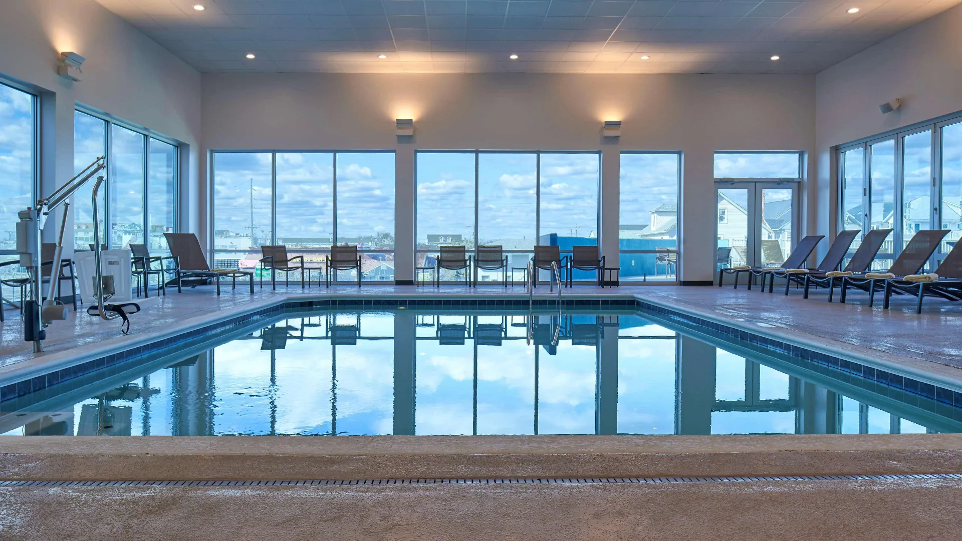 Отель Hyatt Place Ocean Oceanfront 3*