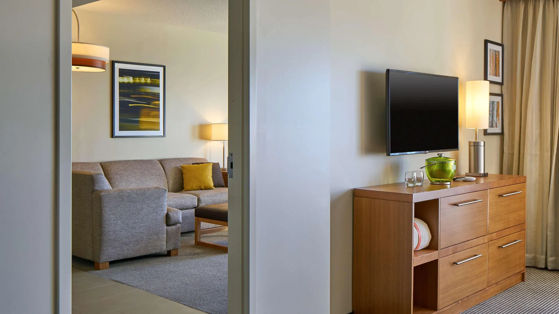 Hyatt Place Ocean Oceanfront Отель