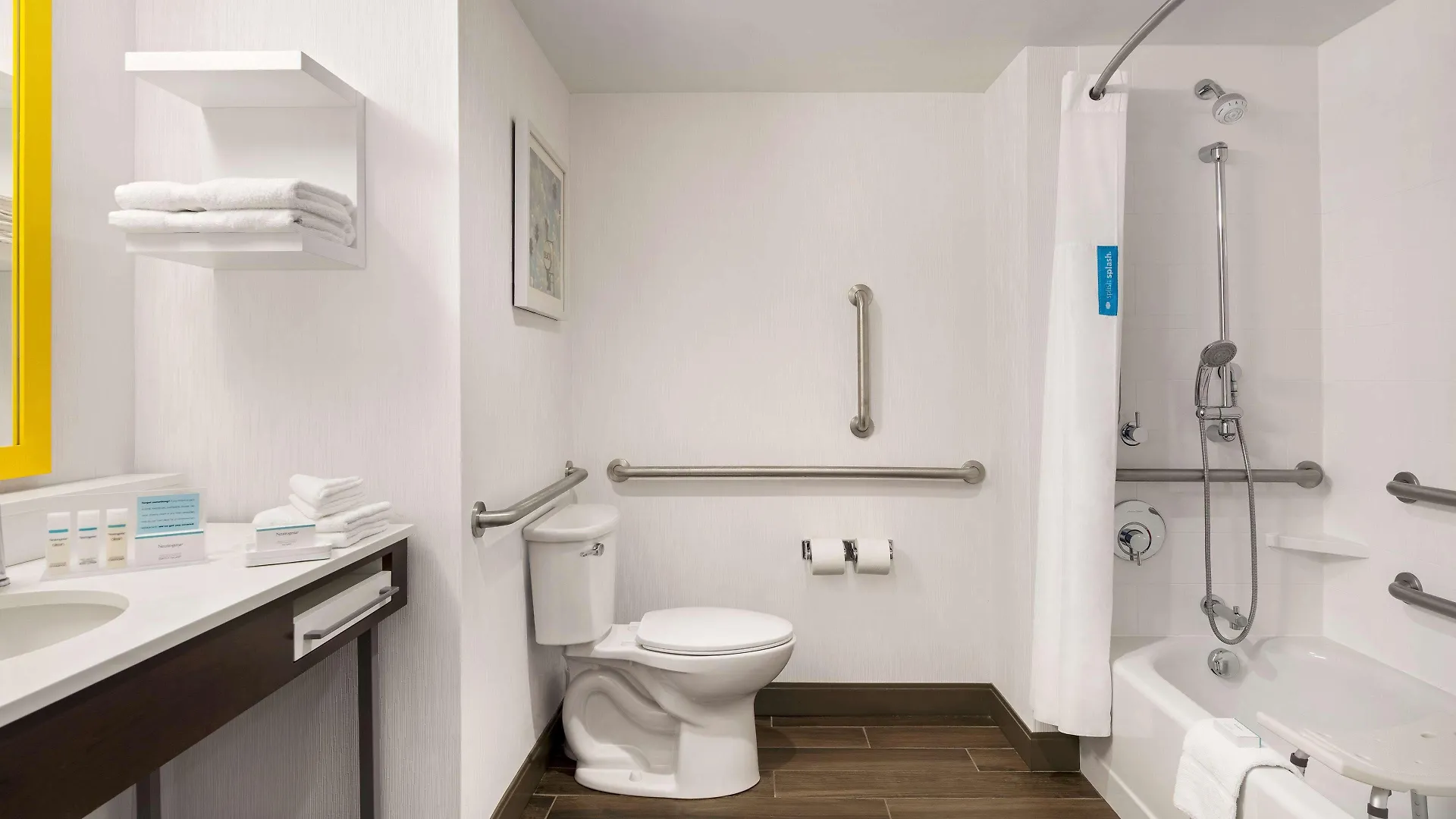Hampton & Ocean West Hotel 3*