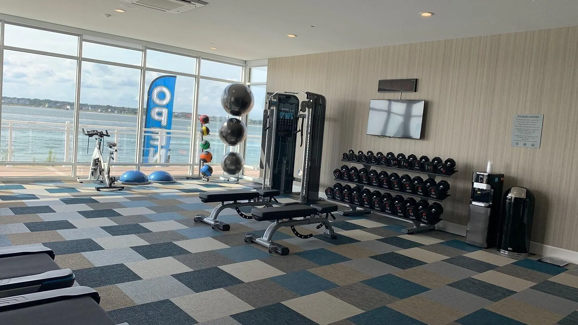 Cambria Ocean - Bayfront Отель