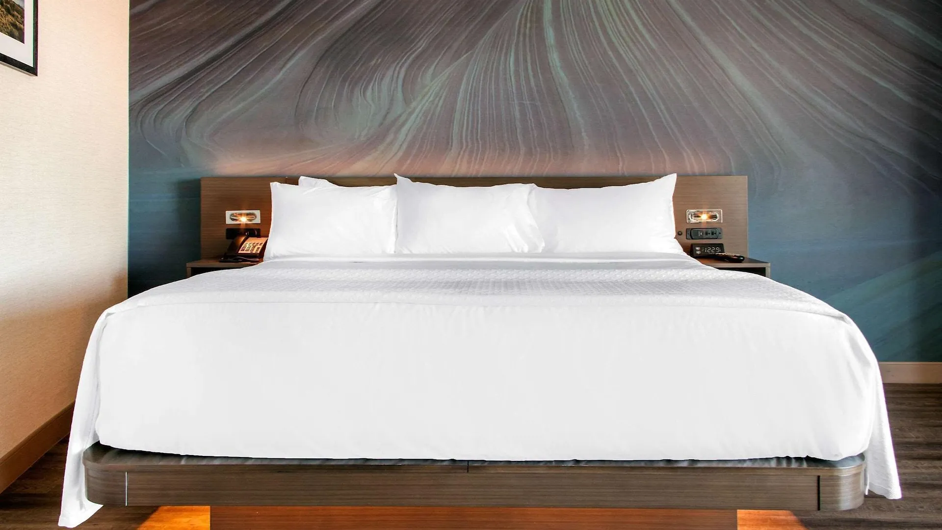 Hotel Cambria Ocean - Bayfront