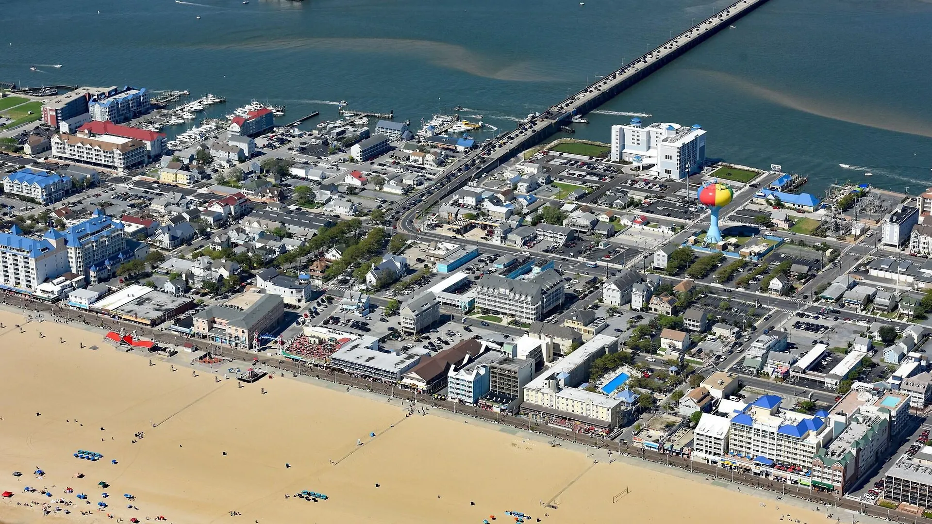 Cambria Ocean - Bayfront Отель