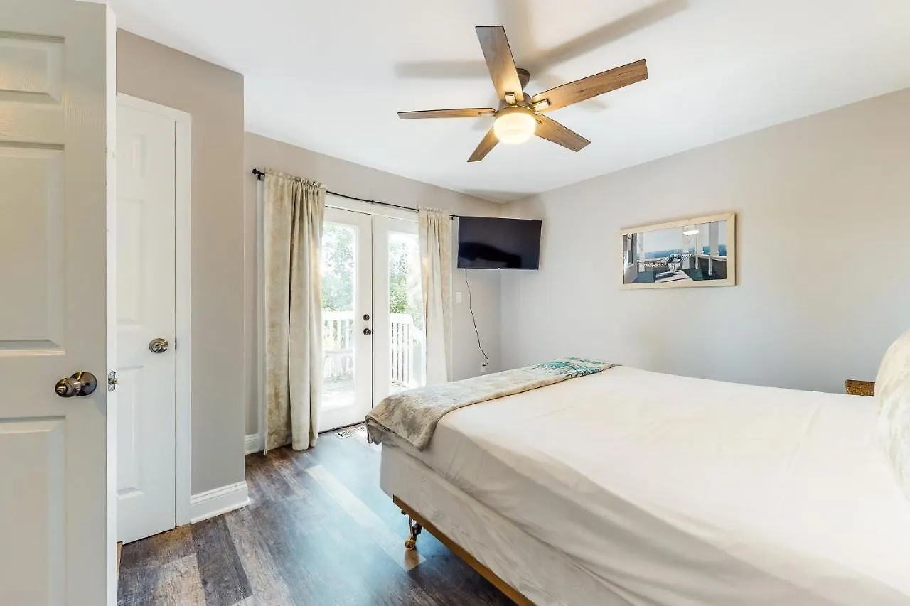 La Vista Bay Complex Apartment