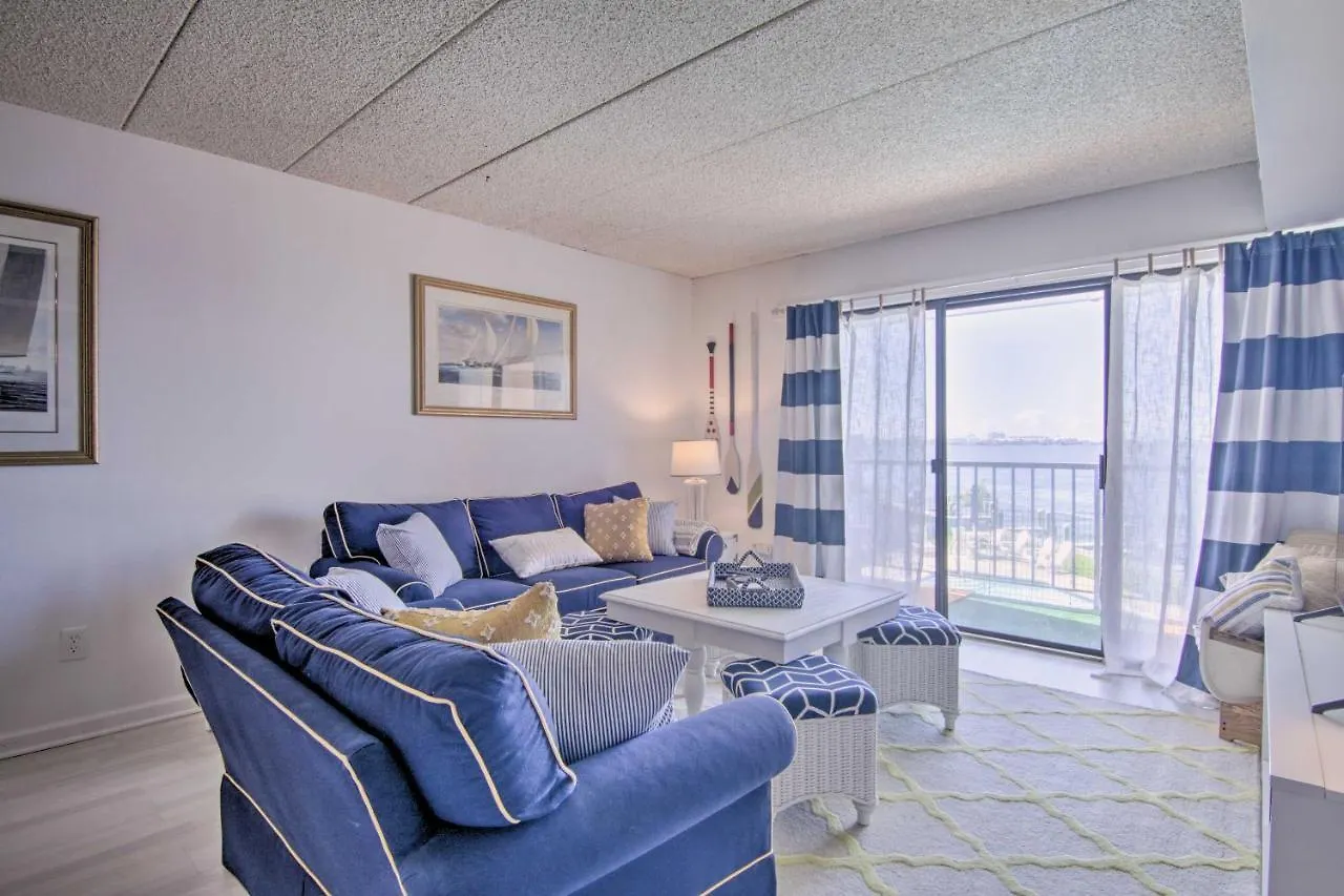 Apartmán Waterfront Ocean With Nautical Charm *