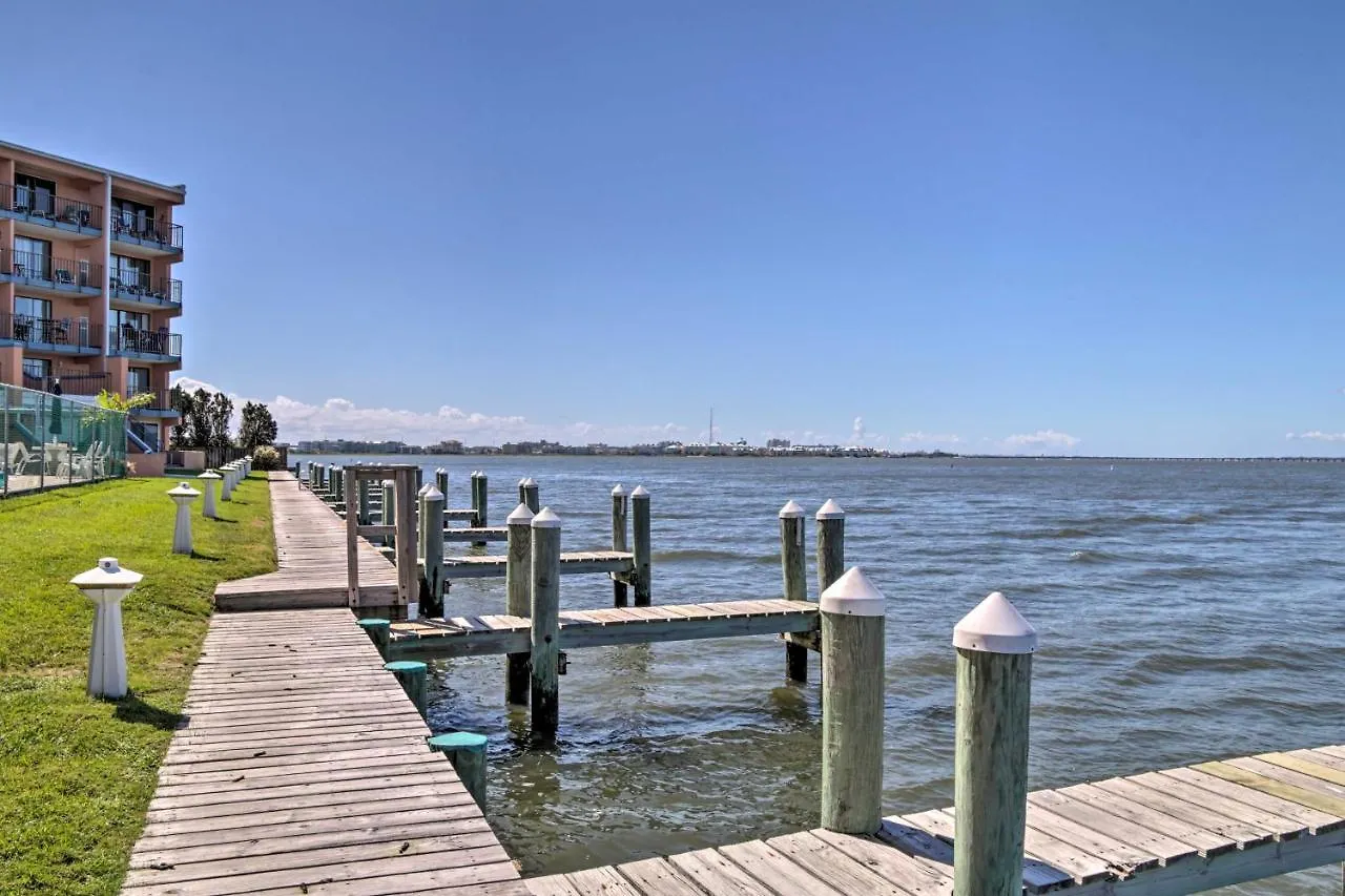 Apartmán Waterfront Ocean With Nautical Charm