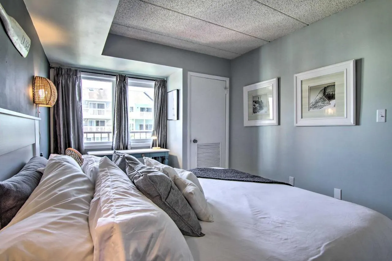 Waterfront Ocean With Nautical Charm Apartmán