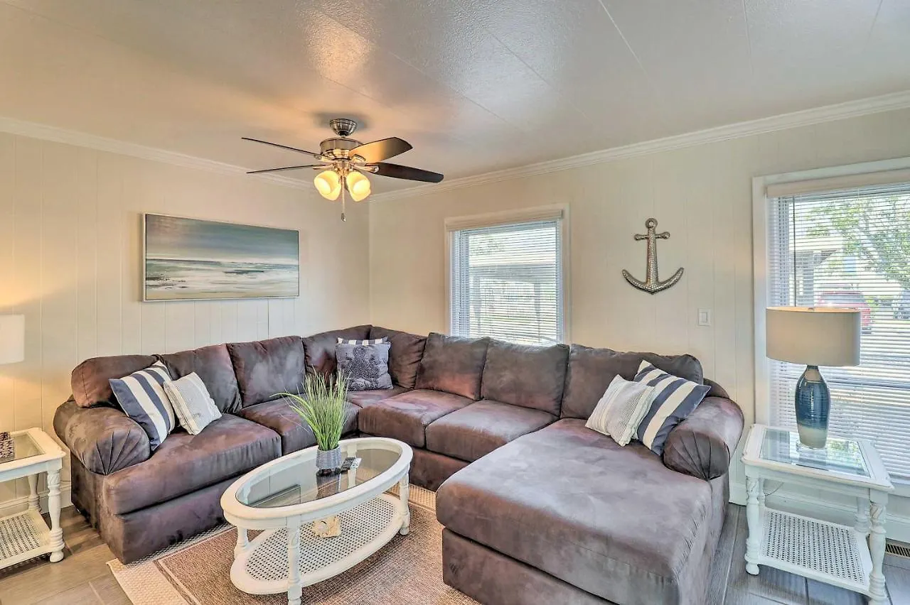 Ocean Townhome With Pool Access Less Than 1 Mi To Holiday home *