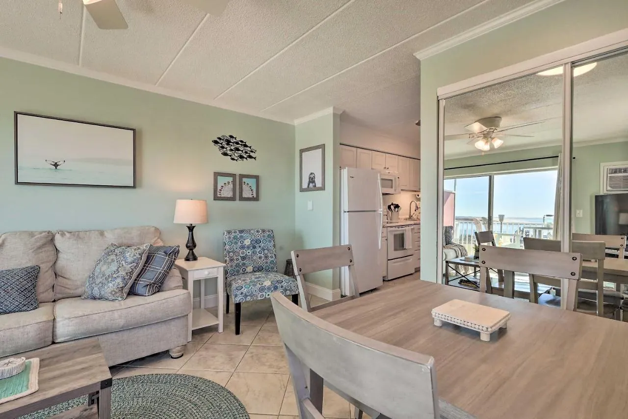 Apartment End-unit Ocean With Panoramic Views! *