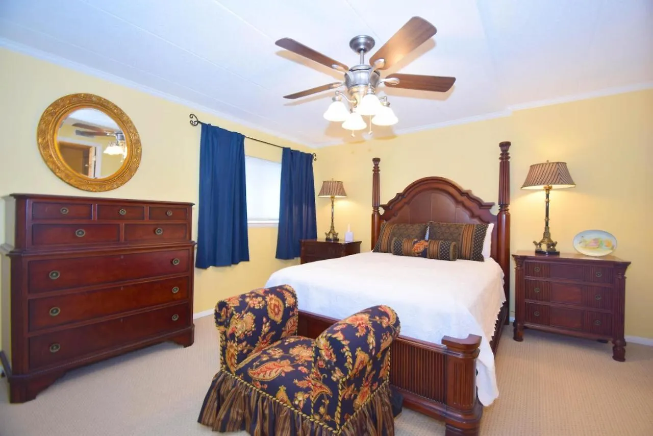 Apartment Harbour Island 304k *