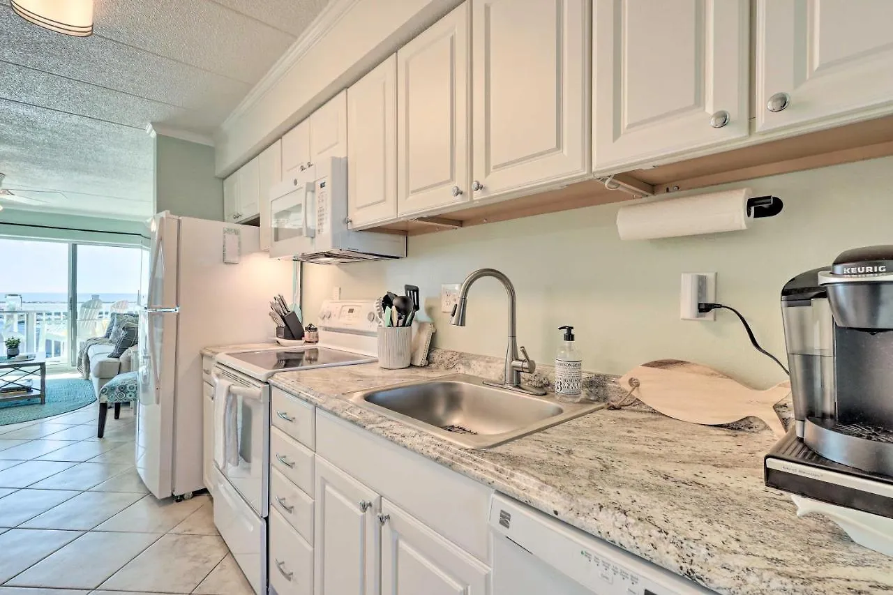 End-unit Ocean With Panoramic Views! Apartment *