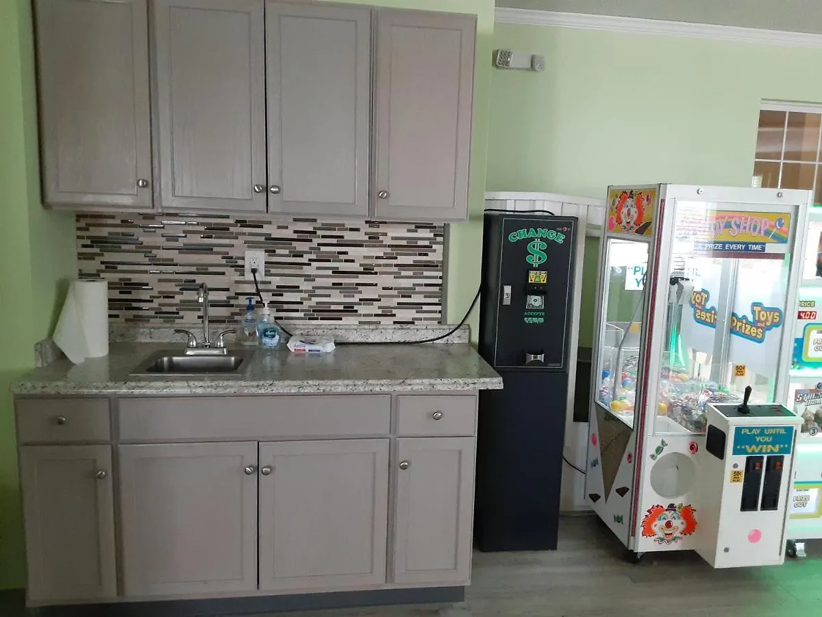 Marylander Condominiums, 90 Steps From The Ocean City