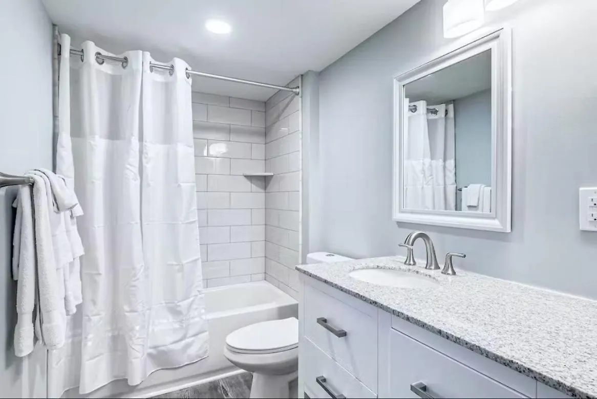 Rainbow 306 - Oceanfront Luxury 3-bedroom With Outdoor Pool Holiday home Ocean City