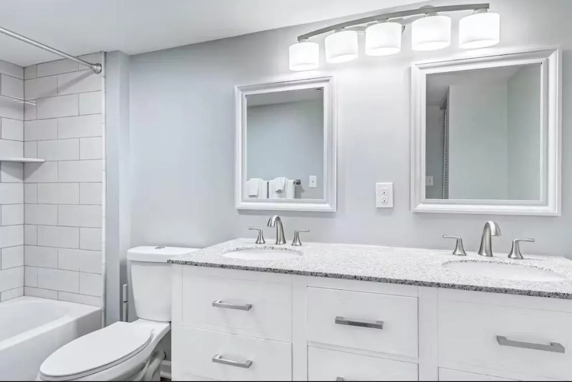 Rainbow 306 - Oceanfront Luxury 3-bedroom With Outdoor Pool Holiday home