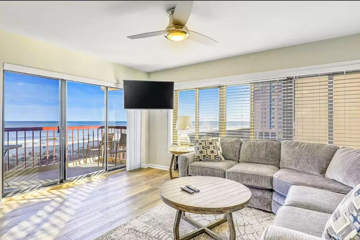 Rainbow 306 - Oceanfront Luxury 3-bedroom With Outdoor Pool Holiday home Ocean City