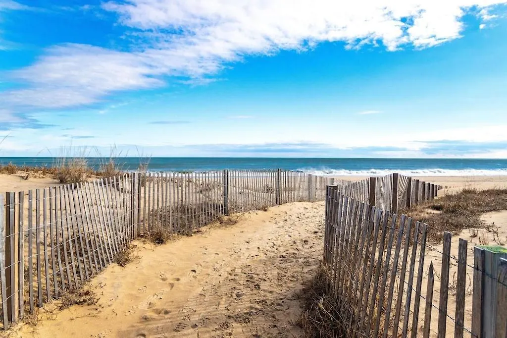 Aparthotel Marylander Condominiums, 90 Steps From The