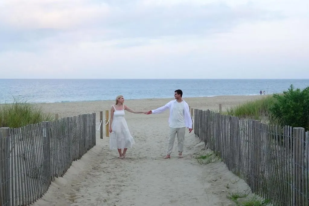 Aparthotel Marylander Condominiums, 90 Steps From The Ocean City