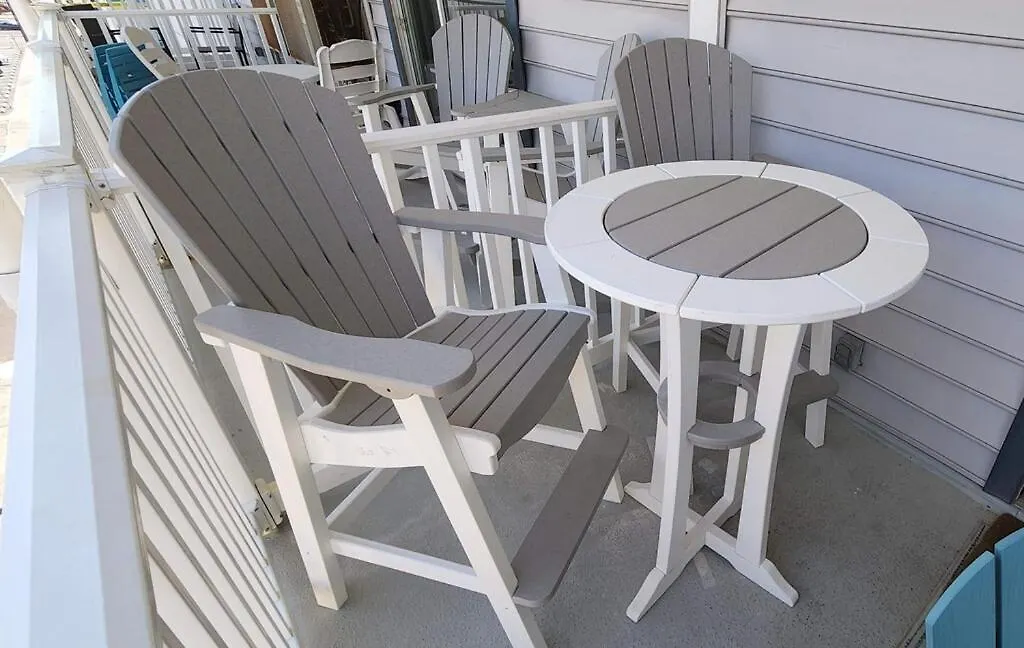 Aparthotel Marylander Condominiums, 90 Steps From The Ocean City