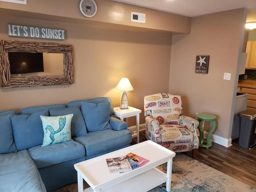 Aparthotel Marylander Condominiums, 90 Steps From The