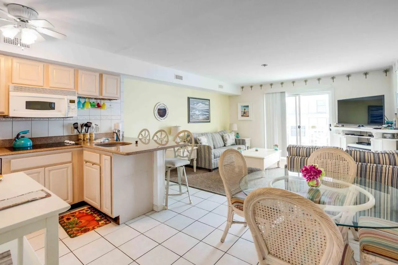 Marylander Condominiums, 90 Steps From The Aparthotel 4*