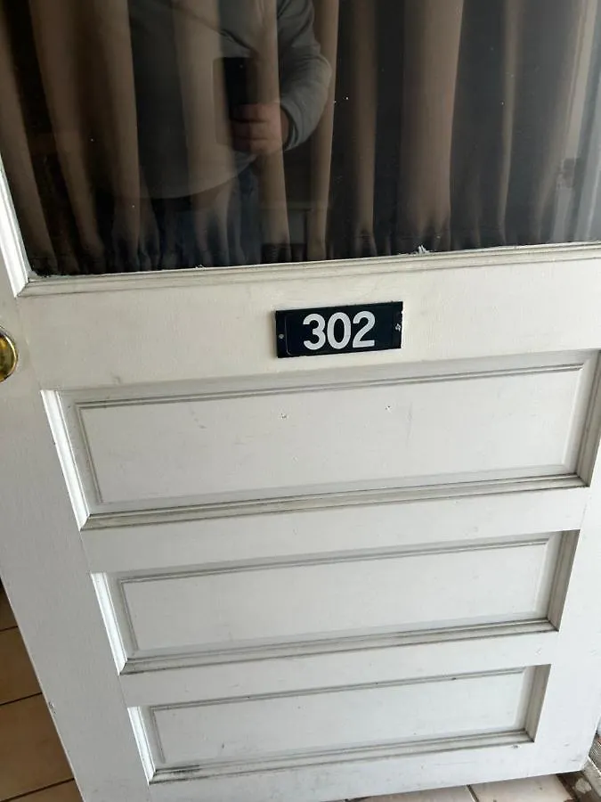 The Admiral Hotel/motel 2*