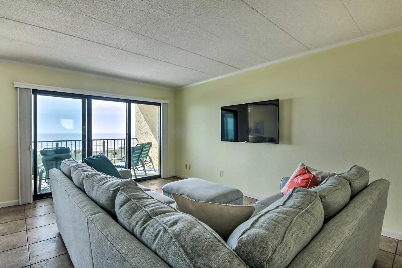 Apartment Inviting Ocean With Access! *
