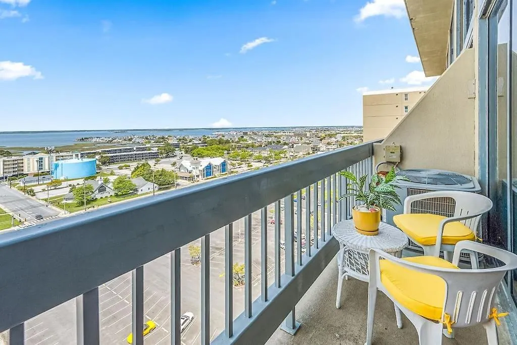 Stunning Oceanfront 2 Story *