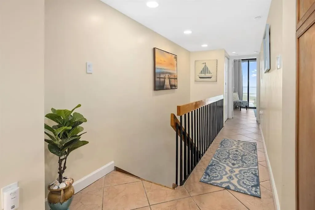 Stunning Oceanfront 2 Story Holiday home Ocean City