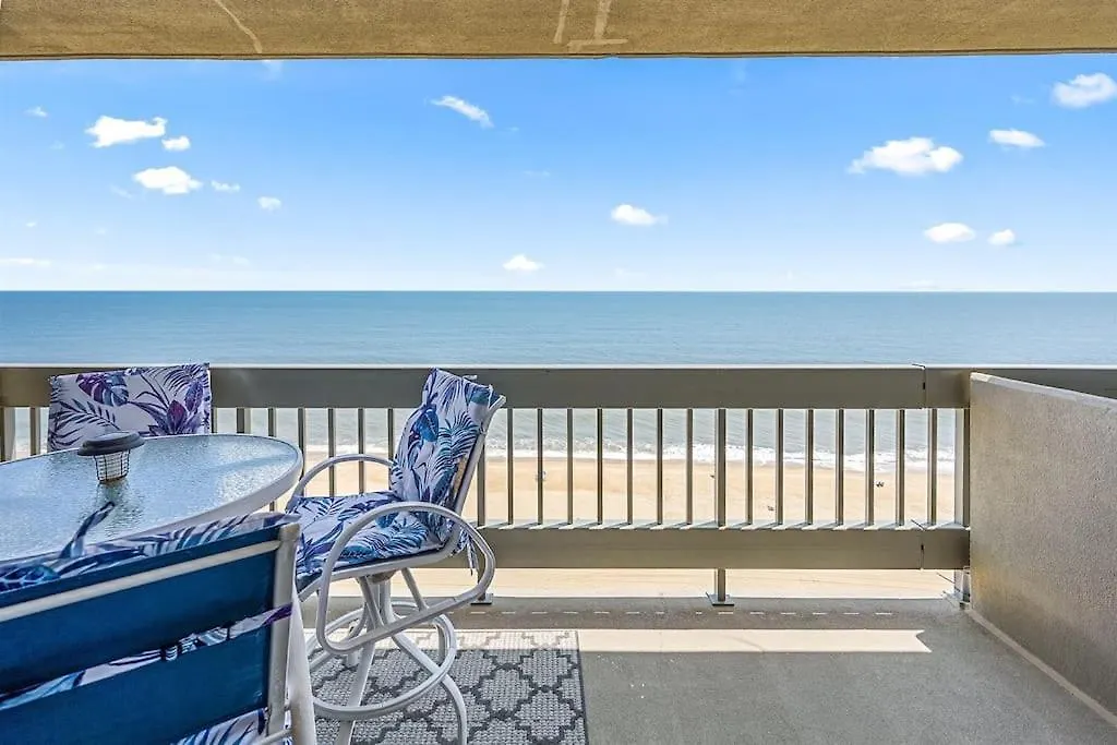 Stunning Oceanfront 2 Story * Ocean City