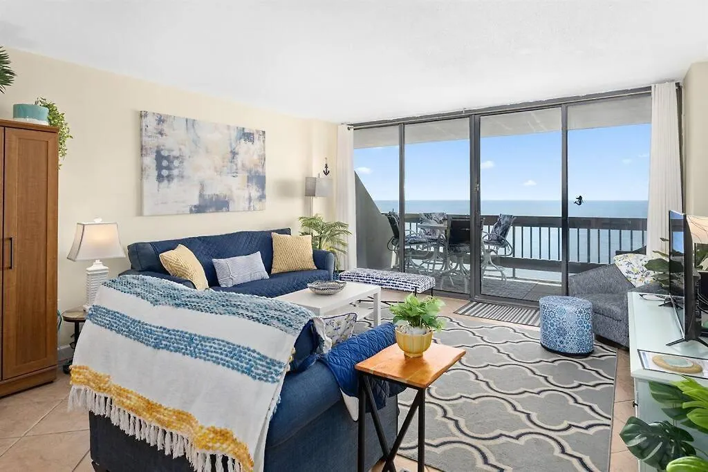 Stunning Oceanfront 2 Story Holiday home