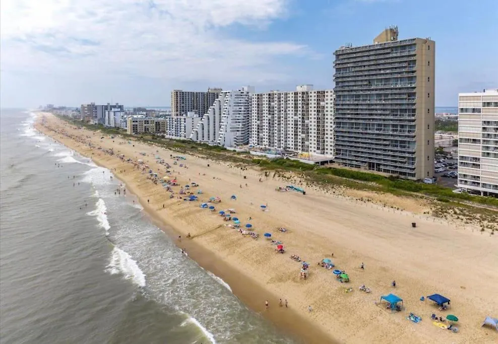 Holiday home Stunning Oceanfront 2 Story *
