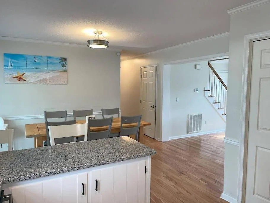 Holiday home Charming Family 7 Mins To Dog Friendly *