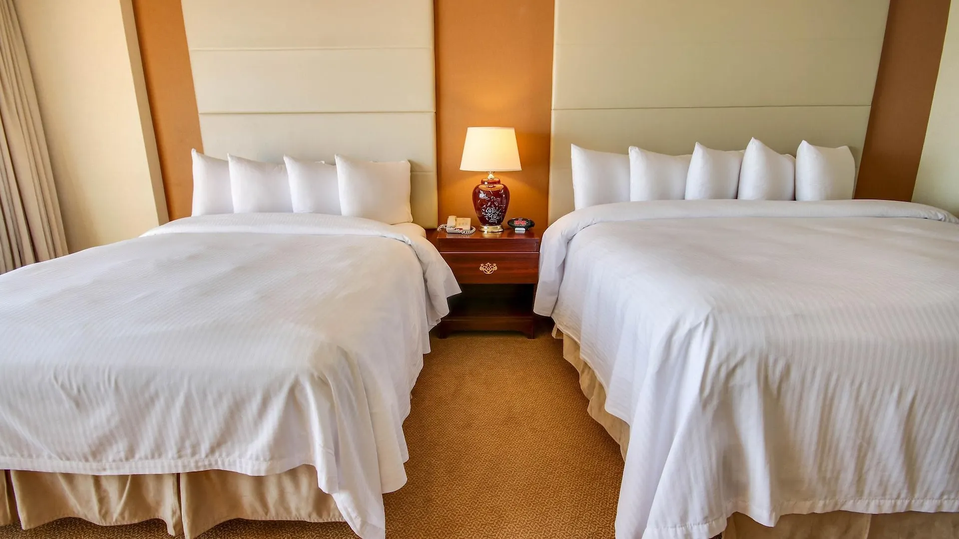 Hotel Grand Ocean Oceanfront Ocean City