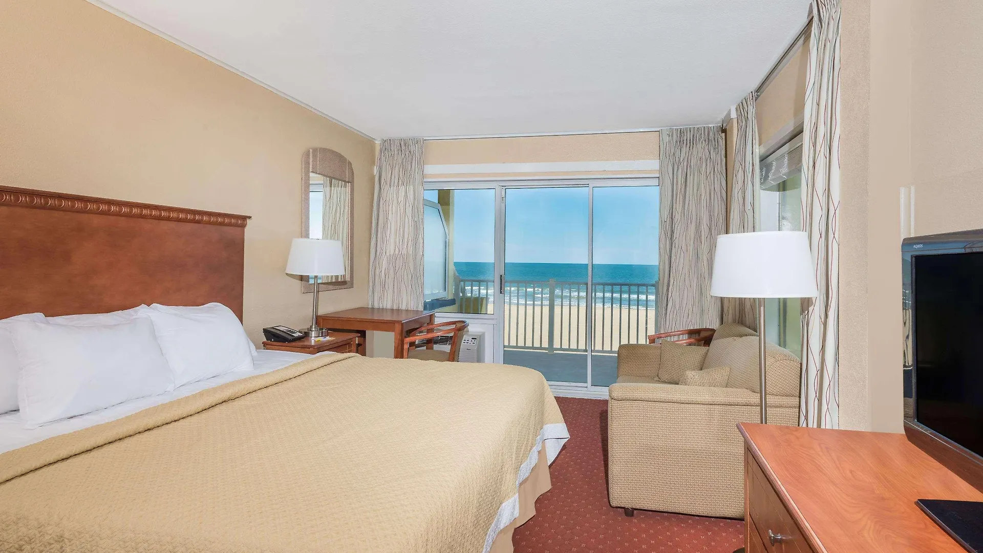 Hotel Days By Wyndham Ocean Oceanfront 3*