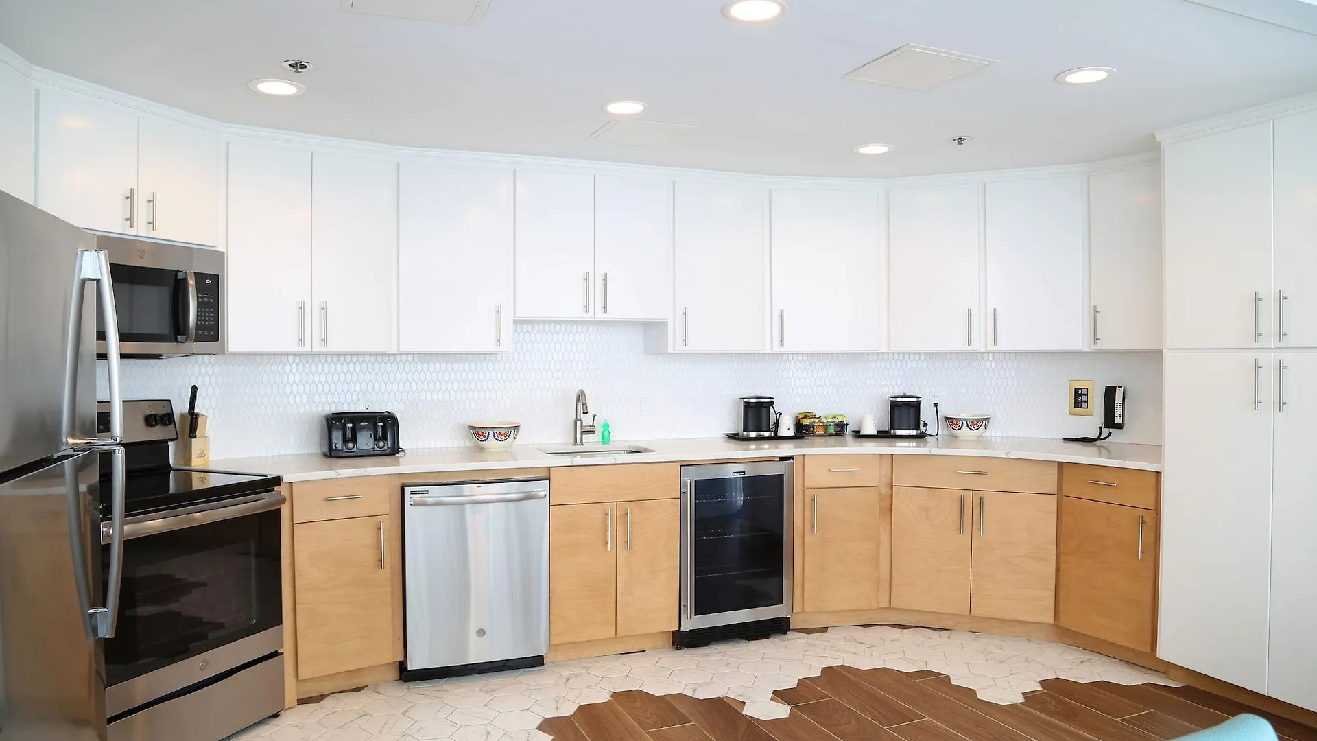 Doubletree By Hilton Ocean Oceanfront