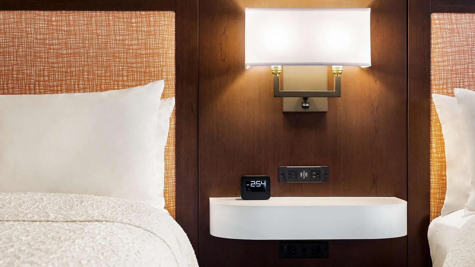 Hotel Hampton & Ocean West